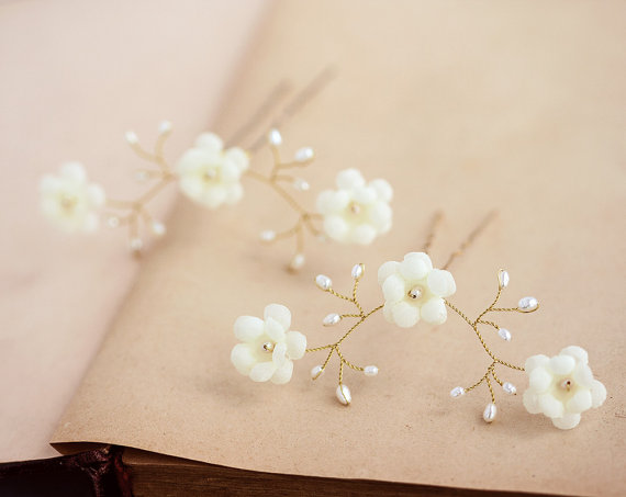 Wedding - Ivory flower hair pins, Pearl hair pin, Ivory wedding hair accessories, Gold hair pin, Bridal hair flowers, Bride flower pin, Hair pins.