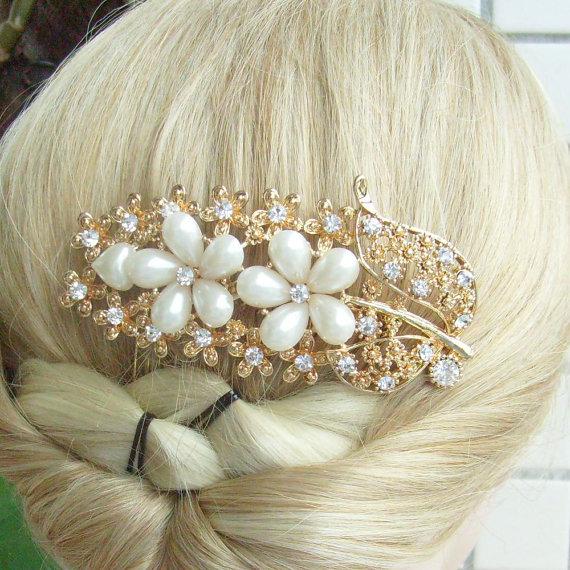 Mariage - Wedding Hair Accessories Gold-tone Pearl Rhinestone Crystal Bridal Hair Comb Wedding Headpiece Bridal Jewelry Flower Hair Comb FS0505D1