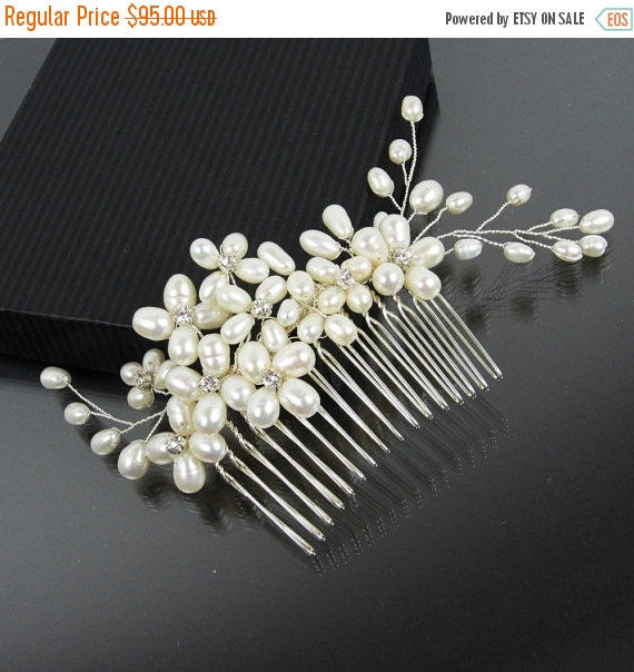زفاف - Pearl Bridal Hair Comb, MEGAN Hair Comb, Bridal hairpiece, Wedding hair accessories, Bridal Headpieces, Rhinestone hair comb bridal