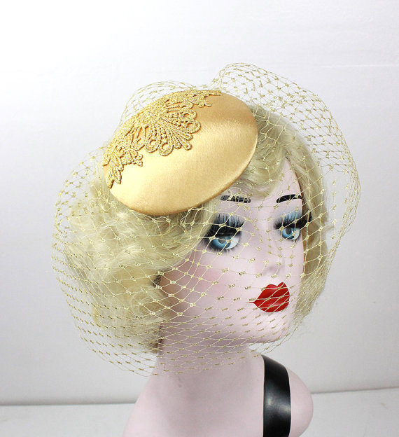 Hochzeit - Gold Lace Cocktail Hat - Bridal Fascinator - Birdcage Veil - Mother of the Bride - Wedding Headpiece - Prom Hair Accessory - Gilded Age