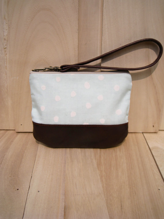 زفاف - White Dots Clutch (round) zipper pouch leather strap wristlet wallet handmade gift for her birthday cosmetic bag