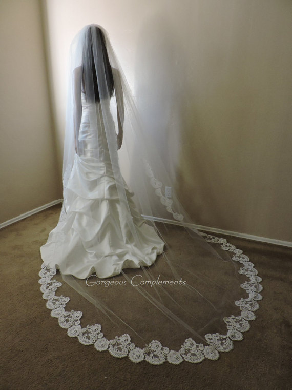 زفاف - Double Tier Wedding Veil w/French Alencon Lace on the Bottom