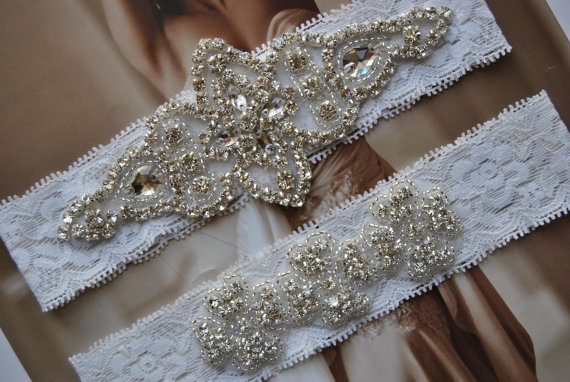 Свадьба - Bridal Crystal Garter Set Wedding Lace Crystal Rhinestone Garter Wedding Garter Bow Ivory White Garter Set Vintage and Toss Garter Set