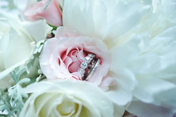 Wedding - Romantic & Pink Wedding Inspiration / Romantique Et Rose D'inspiration De Mariage