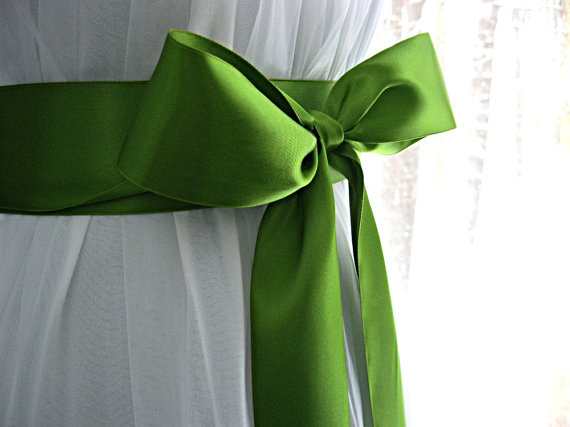 Hochzeit - Leaf green / iridescent green / apple green wedding sash, bridal sash, bridesmaid sash, flower girl sash, 2.25 inch satin