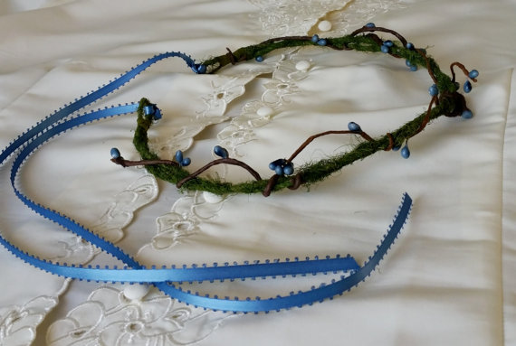 Mariage - Rustic blue vine headdress berry hair wreath moss green celtic flower crown bridal flower girl halo music Festival twine wedding accessories