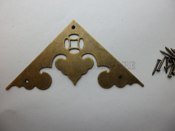 زفاف - 4PCS High quality Brass made Big Size 58mmX58mm Vintage antique brass metal Decorative Corner Bracket for Chest Case Box 