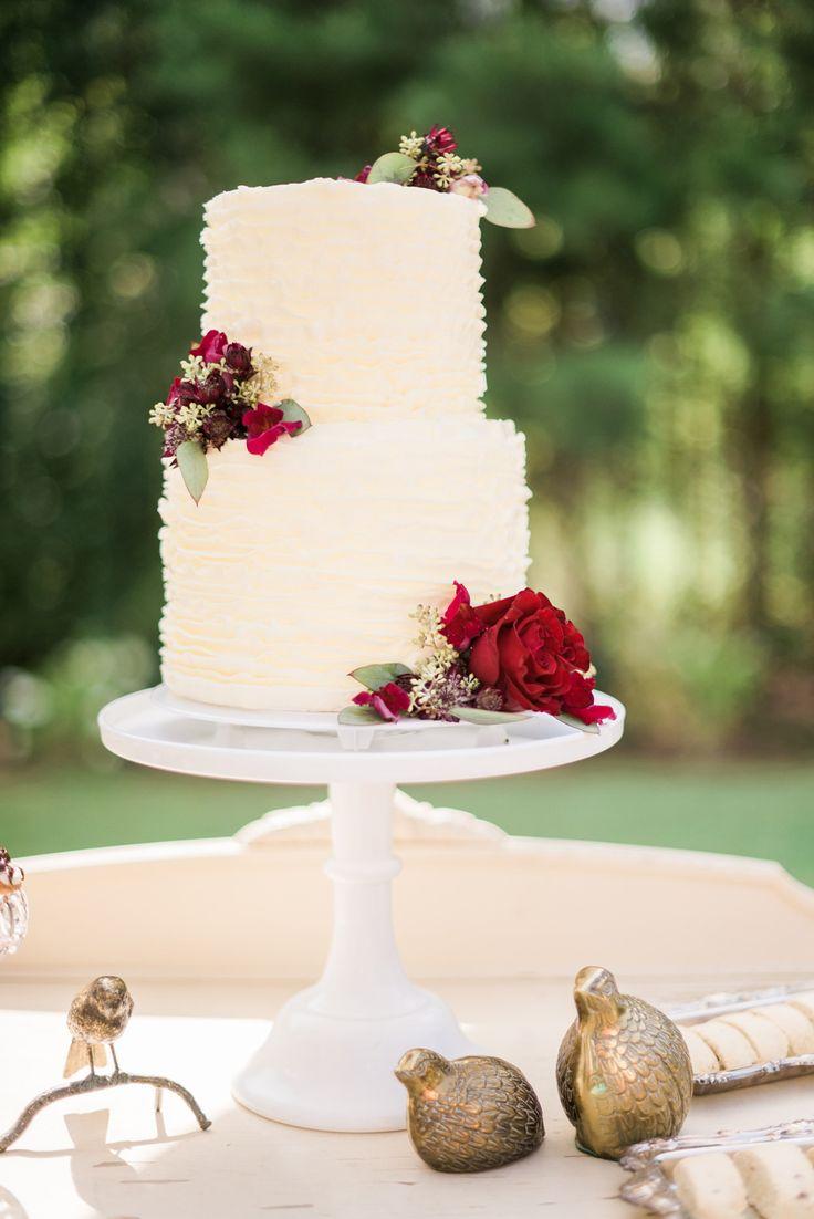 زفاف - Wedding Cake With Garnet Flowers
