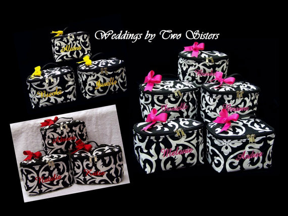 Hochzeit - 7 Personalized Damask Cosmetic Bag Wedding Bridesmaid Gift