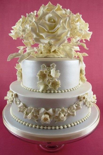 Hochzeit - Vintage Wedding Cake 2