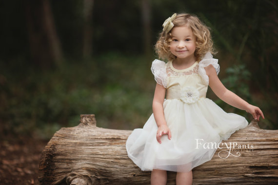Hochzeit - Flower Girl Dress - Ivory Flower girl dress - flower girl dresses- baby lace dress -Country Flower Girl dress- Lace Rustic flower Girl dress