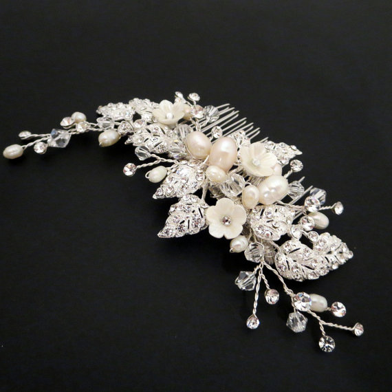 Hochzeit - Wedding headpiece, Bridal hair comb, Rhinestone flower hair comb, Wedding hair comb, Freshwater pearl