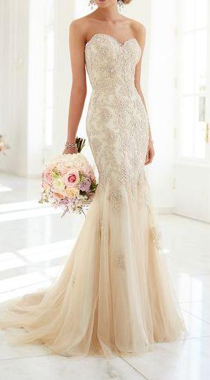 Hochzeit - Vintage Lace Wedding Dress By Stella York - Style 5986