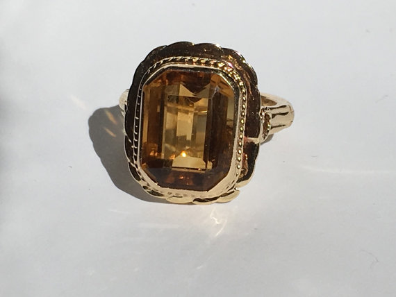 Свадьба - Vintage Citrine Ring in 14K Yellow Gold. 7+ ct. Unique Engagement Ring. November Birthstone. 13th Anniversary Gift. Arthritic Closure Band.