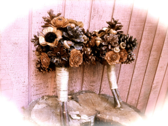Mariage - Rustic Wedding Bridesmaids Bouquet With Pine Cones For Fall Winter Forest Weddings