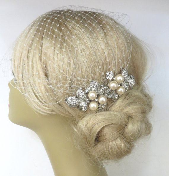 Свадьба - Birdcage Veil and a 2 Hair Combs - ( 3 Items ) - Bridal Headpiece, Rhinestone Bridal Comb,Headpieces,  Weddings,Blusher Bird Cage Veil