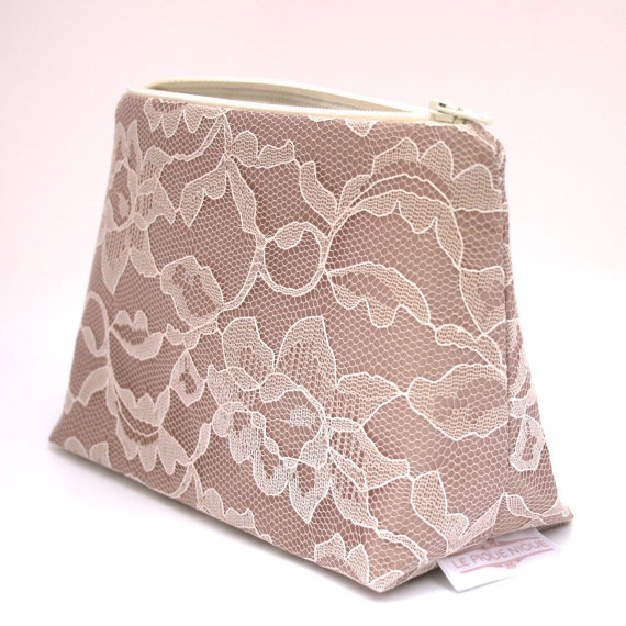 Свадьба - Bridesmaid Gift Vintage Latte Brown / Light Brown & Vintage Cream Lace (Cosmetic Bag, Bridal Clutch)
