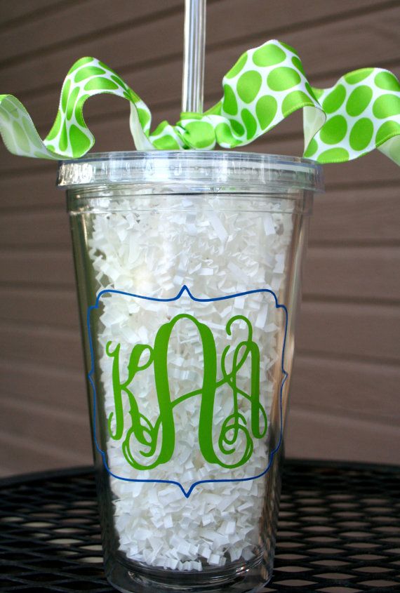 Hochzeit - Personalized/Monogrammed Acrylic Tumbler With Straw