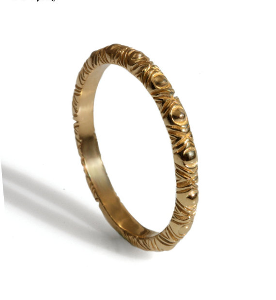 زفاف - Solid Gold stack ring , 14k Yellow Gold stacking ring, tiny ring, 18k thin wedding band, hand engraved Art-deco wedding ring, 18k gold ring