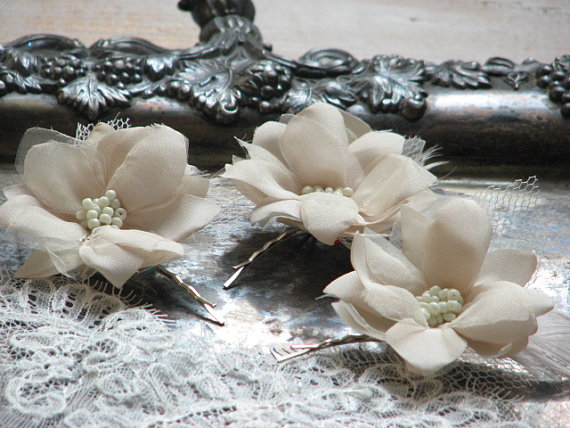 Свадьба - Cream hair flower Set of 3 hair flowers Champagne hair flowers Wedding hair flower Ivory hair flower Wedding cream flower Ivory Hair flower