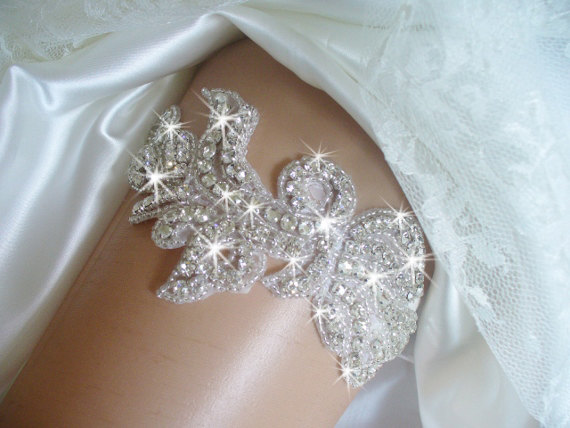 Hochzeit - Garter, Bling Wedding Garter, Bridal Garter Belts, Bridal Accessories, Rhinestone Wedding Garter Belts, Crystal Garter and Toss Garter