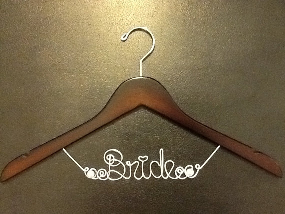 Hochzeit - Wedding Hangers personalized, Bridal Hangers, Bride gift, Wedding Gift,custom made wedding Hangers, Name Hanger,Brides Hangers