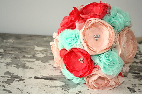 Свадьба - Coral wedding bouquet, Coral, peach and mint bridal bouquet, custom brides bouquet, fabric flower, alternative, keepsake wedding bouquet