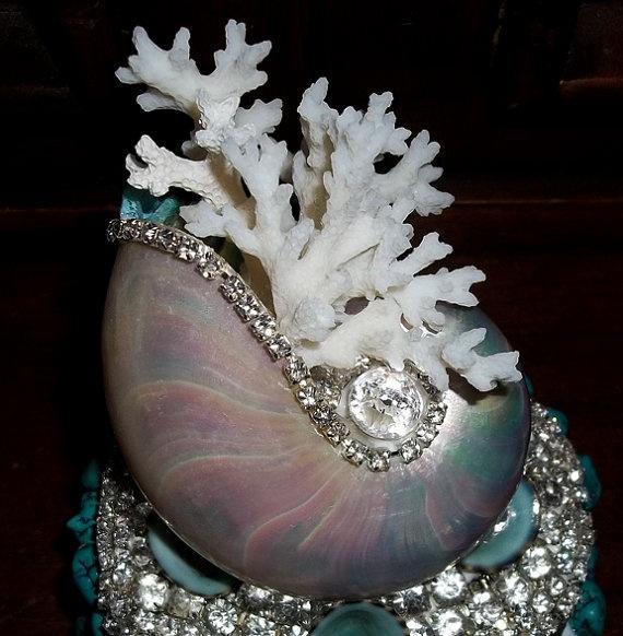Mariage - Shell Encrusted Designs