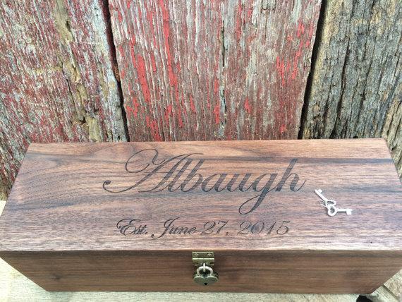 Hochzeit - Wine Box for Rustic Weddings or Gifts, Anniversary, Birthday, Christmas