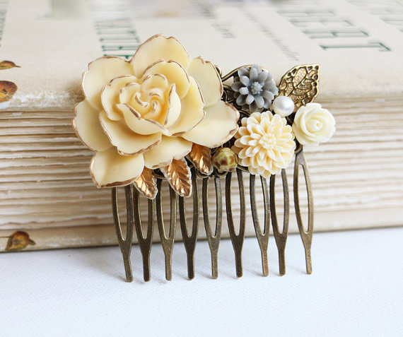 Mariage - Gold Ivory Rose, Cream, Grey, Gold Leaf and Pearl Hair Comb. vintage style hair comb, bridesmaid hair comb, wedding hair accessory