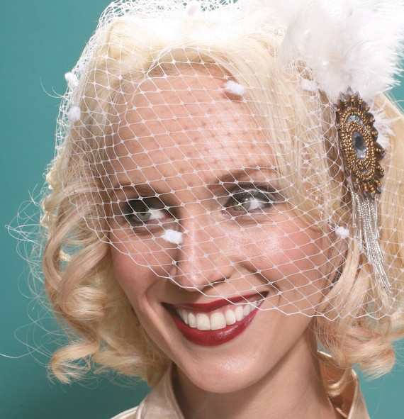 Mariage - Let It Snow Birdcage Veil w/ Chenille Dots - Winter Bride Blusher- By Moonshine Baby