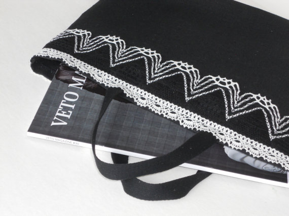 Mariage - Black tote bag linen and lace bridal tote lingerie bag book bag