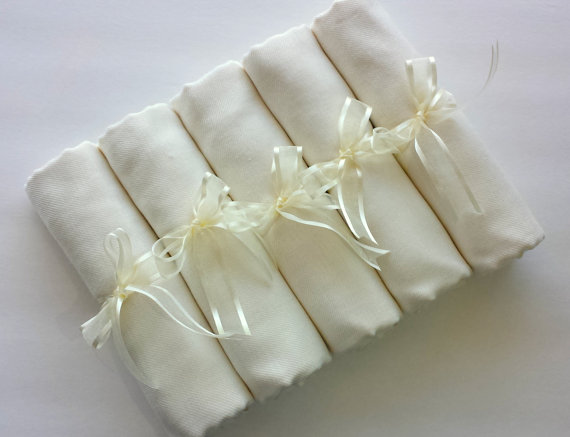 Hochzeit - 5 SET IVORY ( soft cream) PASHMINA Shawl. 5 Ivory Shawl. Bridesmaid gifts. Bridesmaid shawls. Pashmina Scarf. Wedding favor.