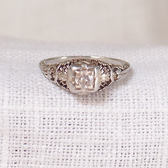Hochzeit - Art Deco 14k Gold Diamond Engagement Ring .22 Carat