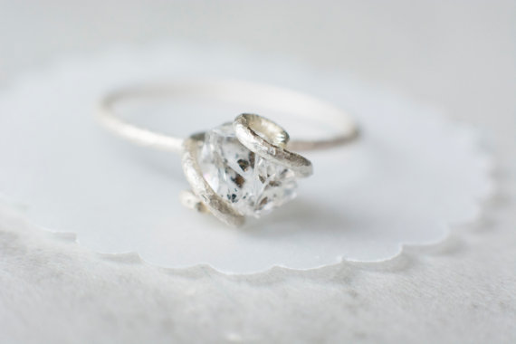 زفاف - Herkimer Diamond Ring ~ Swirly Textured Sterling Silver ~ Raw Rough Uncut Natural Gem Stone