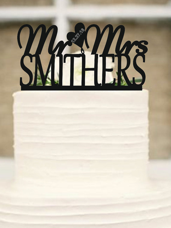 Mariage - Personalized Mr and Mrs Custom Wedding Cake Topper with your lastname and event day,Monogram Wedding Cake Topper - Mr and Mrs Cake Topper