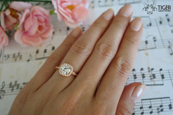 زفاف - 1.25 Carat Halo Vintage Engagement Ring, Man Made Diamond Simulants, Art Deco, Wedding, Bridal, Promise Ring, Sterling Silver, ROSE Gold