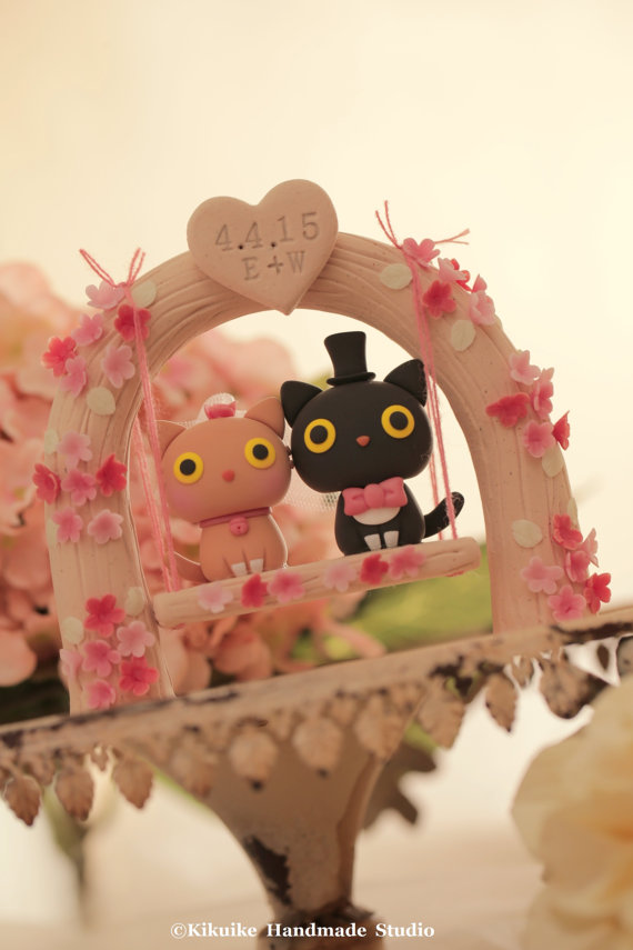 زفاف - kitty and cat bride and groom wedding cake topper---k818