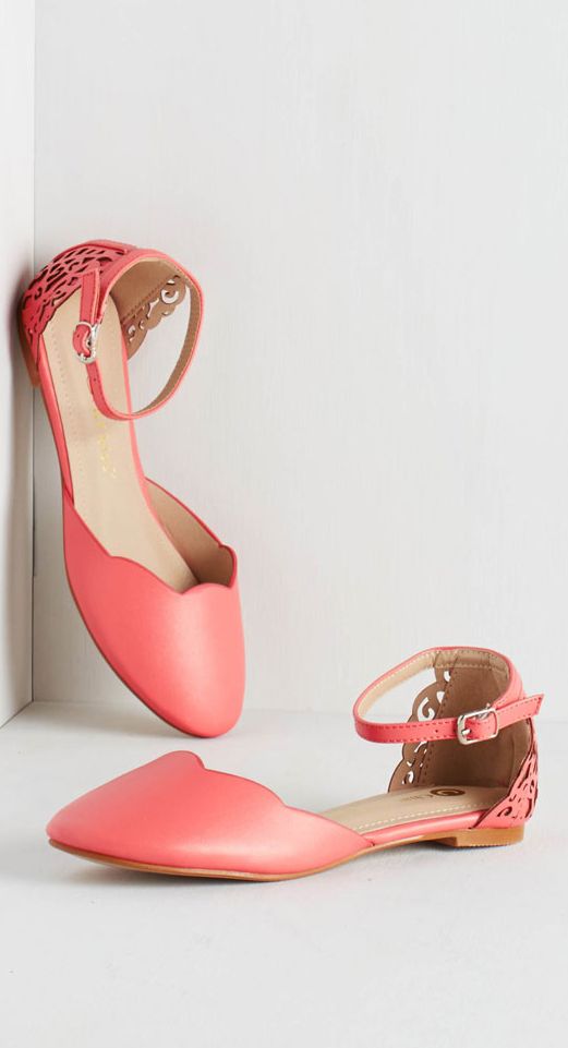 Hochzeit - WANTED STYLE - Scalloped Coral Flats 