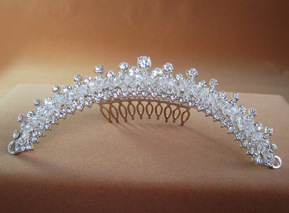 Hochzeit - Crystal tiara, Bridal crown,  Rhinestone hair comb ,Wedding Headband