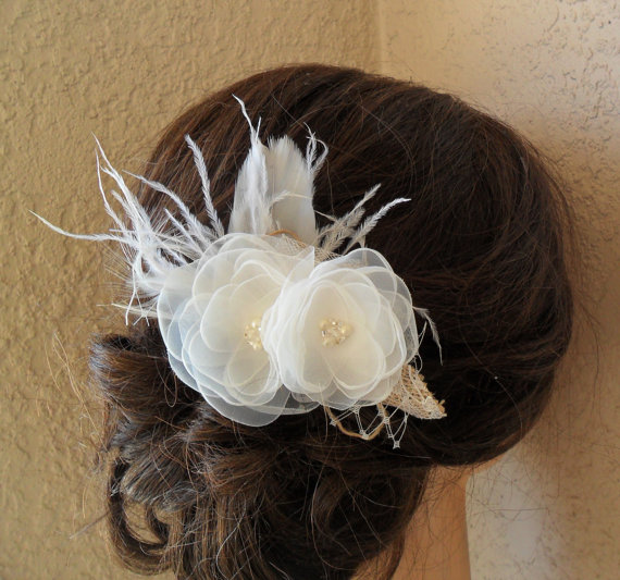 Hochzeit - bridal hairpiece, wedding hair comb, vintage style hairpiece, bridal fascinator, feathered hairpiece, wedding hair accessory,