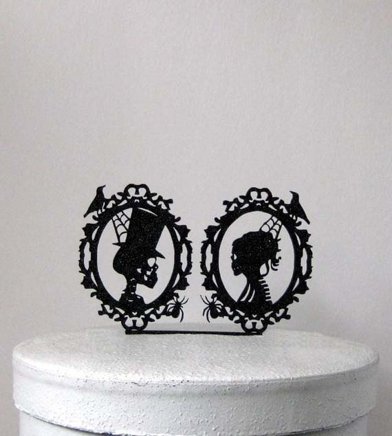 Hochzeit - Wedding Cake Topper - Halloween Wedding Cake Topper, Skeleton Cameo Wedding Cake Topper