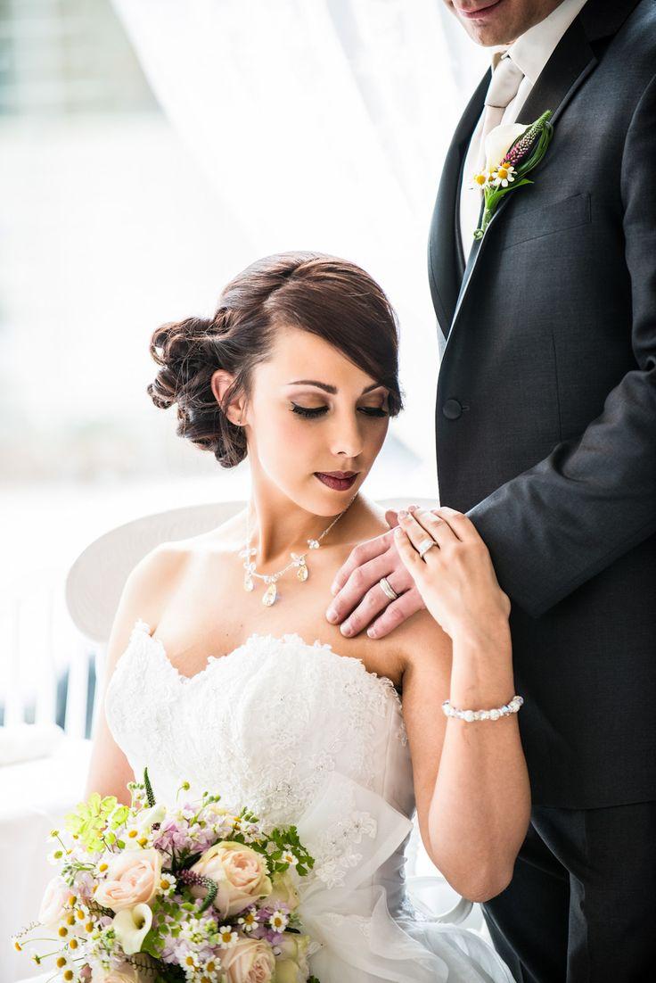 Hochzeit - Styled Wedding Shoot At Tea With Tracy - The SnapKnot Blog