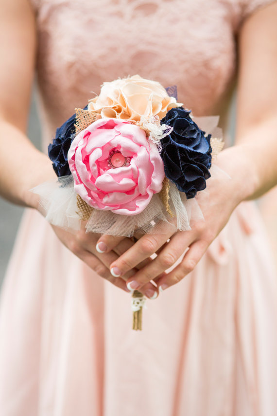 Mariage - Romantic wedding toss/ bridesmaid bouquet. Shabby chic fabric flowers.