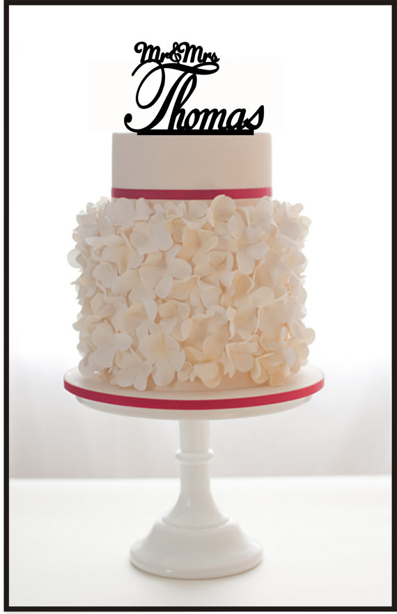 زفاف - Custom Wedding Cake Topper Mr and Mrs Personalized With Your Last Name, choice of color and a FREE base for display
