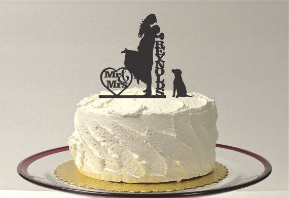 Mariage - DOG + BRIDE + GROOM Personalized Silhouette Wedding Cake Topper + Pet Dog Mr & Mrs Monogram Wedding Cake Topper Bride and Groom Cake Topper