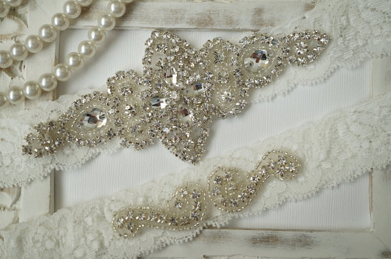 Hochzeit - SALE - Wedding Garter Set, Bridal Garter Set, Vintage Wedding, Lace Garter, Crystal Garter Set - Style 100A