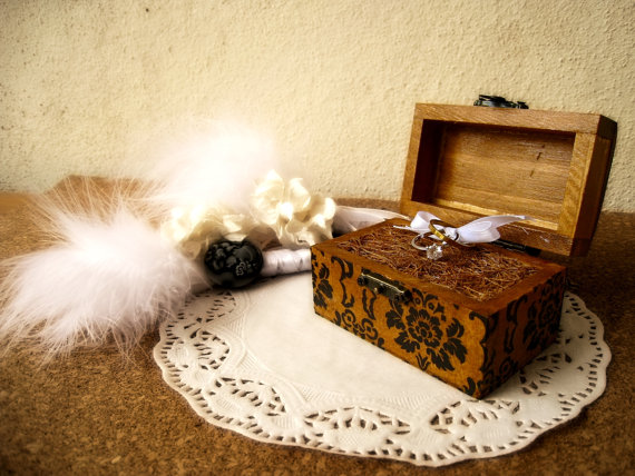 Hochzeit - Personalized Vintage Wedding Ring bearer Victorian Wooden box Gift box Wedding decor gift idea Rustic Wedding