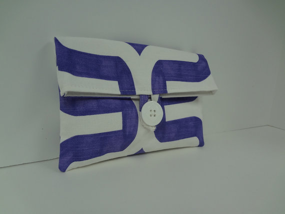 Свадьба - Purple Makeup Bag Premier Prints Purple and White Embrace Purple Wedding Clutch Purple and White Bag Handmade Gift