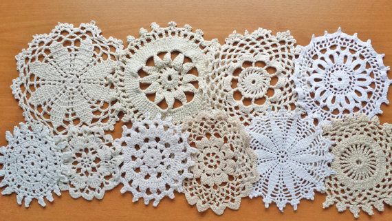 Mariage - 10 Natural Toned Vintage Crochet Doily Medallions Assortment
